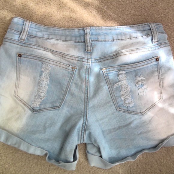 Elite distressed jean shorts - Picture 2 of 3